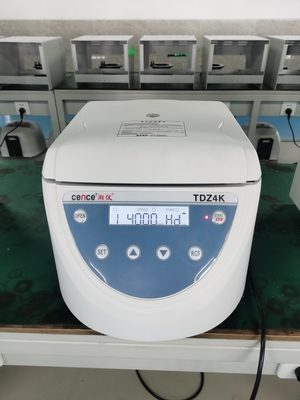 実験室および医学のテーブルの上の遠心分離機機械高速750W
